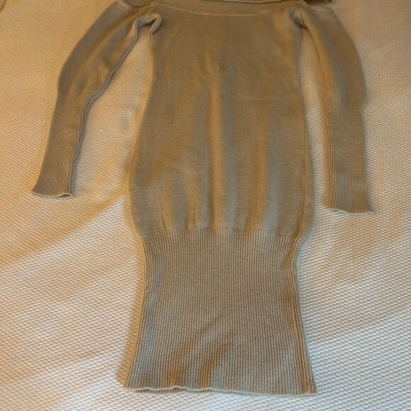 Flavio Castellani Wool & Cashmere Sweater Dress in Beige. Size 40 IT (4 US) - Picture 4 of 7